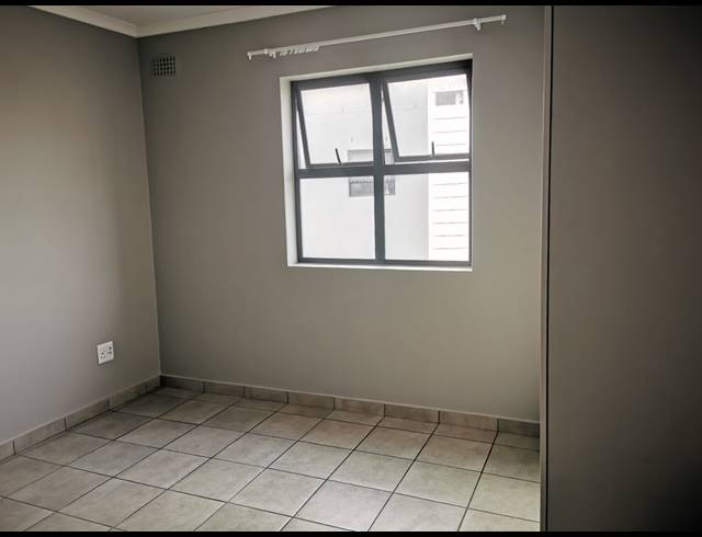 2 BEDROOM APARTMENT TO LET IN PARKLANDS EAST